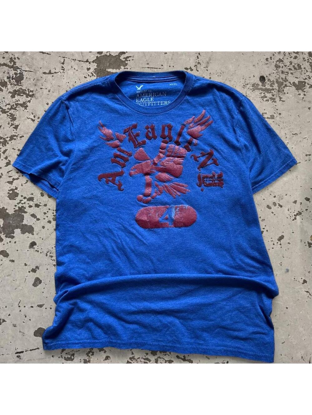 Beautiful vintage American Eagle Outfitters tee